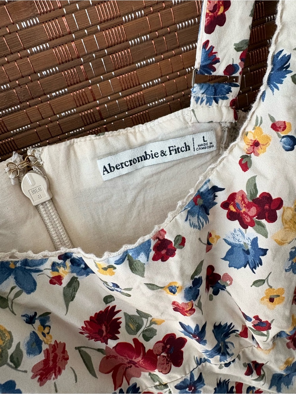 SOLD Abercrombie & Fitch Bra Free Dylan Floral Midi Dress - Picture 3 of 5